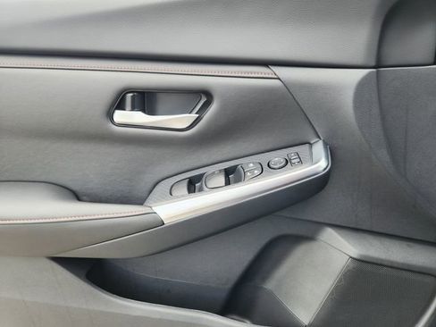 New 2025 Nissan Sentra SR w/ Midnight Edition image 19