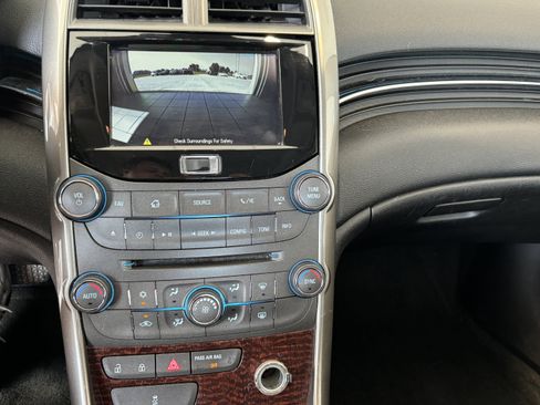 Used 2013 Chevrolet Malibu LT FWD image 17