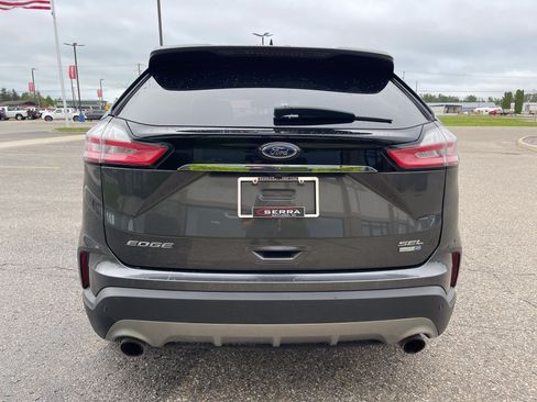 Used 2020 Ford Edge SEL w/ Convenience Package AWD/4WD image 4