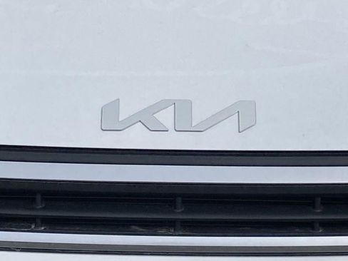 New 2025 Kia K4 FWD image 25