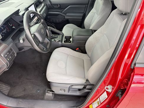 Used 2024 Toyota Tacoma SR5 image 5