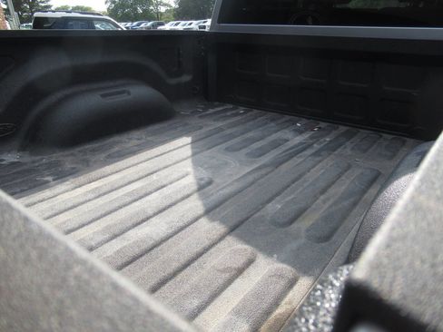 Used 2022 RAM 2500 Tradesman w/ Chrome Appearance Group image 10