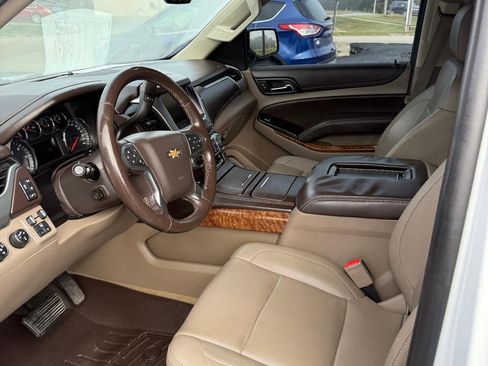 Used 2015 Chevrolet Suburban LTZ image 3
