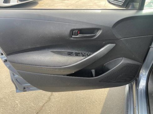 Used 2022 Toyota Corolla LE FWD image 9