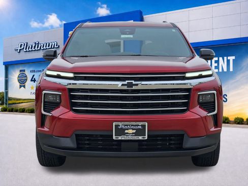 New 2026 Chevrolet Traverse LT w/ Sun and Wheel Package FWD image 6