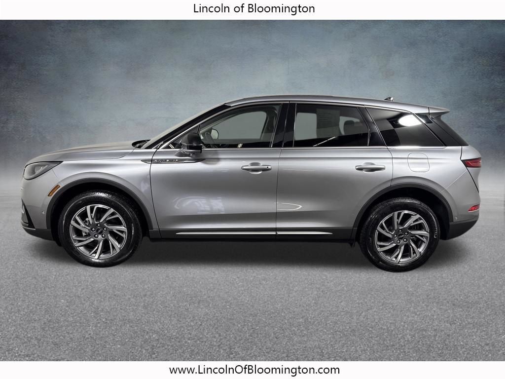 Used 2023 Lincoln Corsair AWD w/ Equipment Group 102A image 7