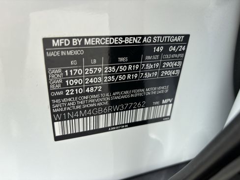 Used 2024 Mercedes-Benz GLB 250 image 37
