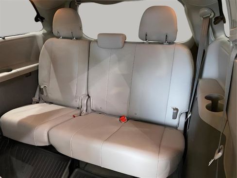 Used 2015 Toyota Sienna XLE w/ XLE Navigation Package AWD/4WD image 14