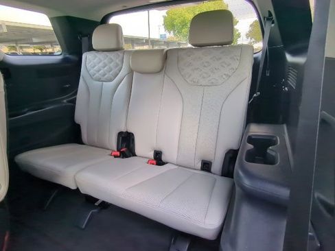 Used 2021 Hyundai Palisade Limited image 23