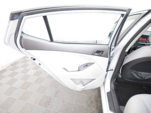 Used 2015 Kia Optima LX image 11