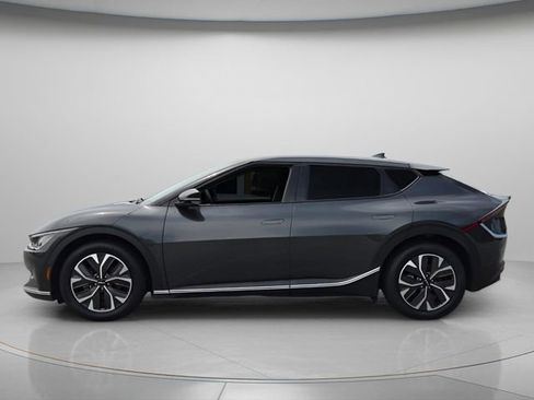 Used 2024 Kia EV6 Light RWD image 3