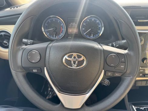 Used 2019 Toyota Corolla LE FWD image 25