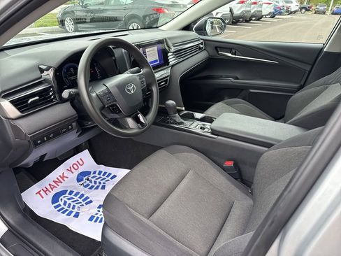 Used 2025 Toyota Camry LE image 10