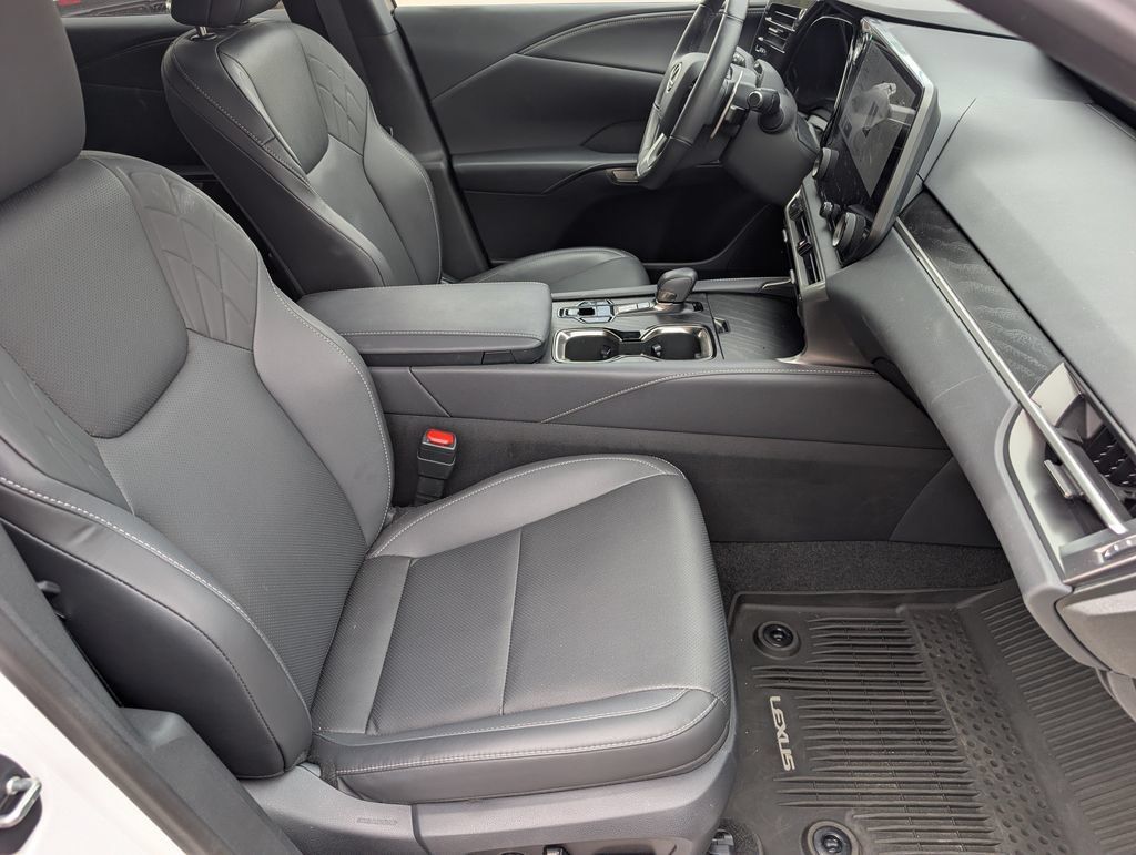 Used 2026 Lexus RX 350h w/ Convenience Package AWD/4WD image 12