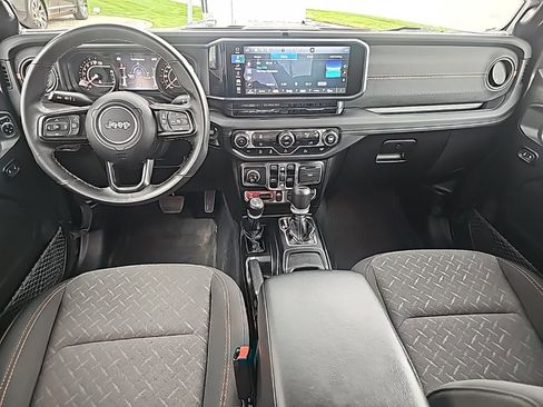 Certified 2024 Jeep Gladiator Mojave image 3