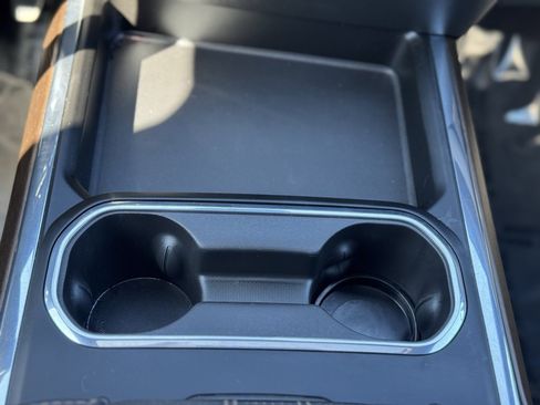 Used 2024 Chevrolet Silverado 3500 High Country w/ High Country Premium Package image 17