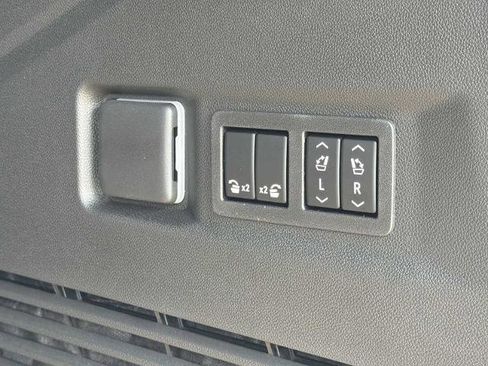 New 2026 GMC Yukon Denali image 31