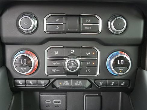 Used 2023 GMC Yukon AT4 w/ LPO, Floor Liner Package AWD/4WD image 23