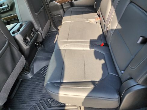 Used 2021 Chevrolet Silverado 1500 LT Trail Boss w/ Convenience Package II image 15