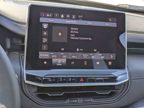 New 2026 Jeep Compass Latitude AWD/4WD image 10
