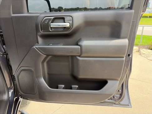 Used 2024 Chevrolet Silverado 1500 Custom Trail Boss w/ Dark Appearance Package AWD/4WD image 26