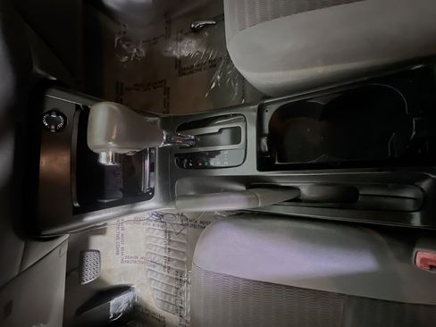 Used 2005 Toyota Camry LE image 23