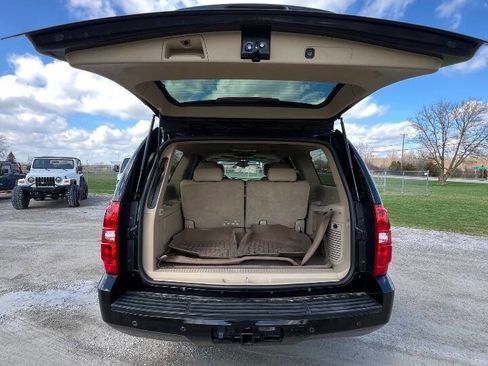 Used 2011 Chevrolet Suburban LT image 10