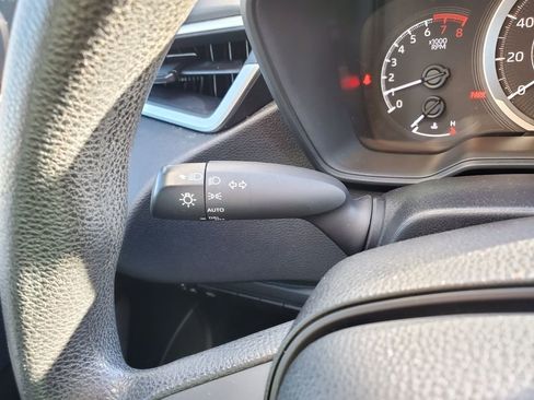 Used 2021 Toyota Corolla LE image 18