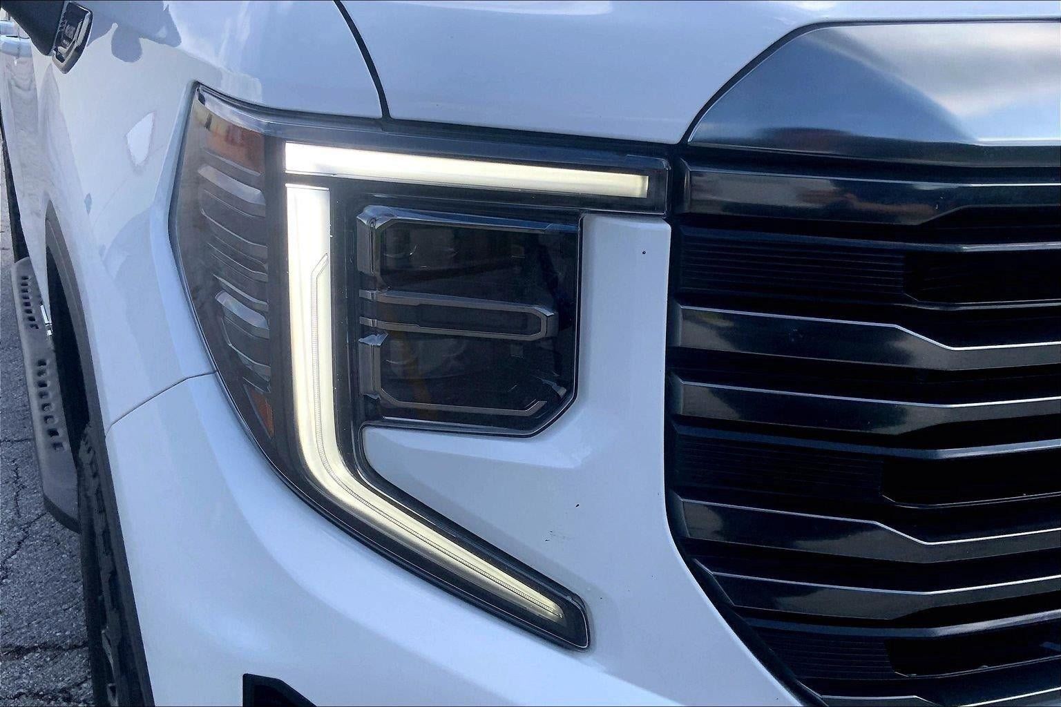 Used 2022 GMC Sierra 1500 AT4 w/ AT4 Preferred Package AWD/4WD image 27