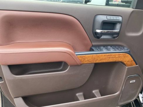 Used 2018 Chevrolet Silverado 2500 High Country AWD/4WD image 16