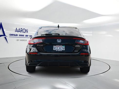 Used 2025 Honda Civic Sport Touring image 3