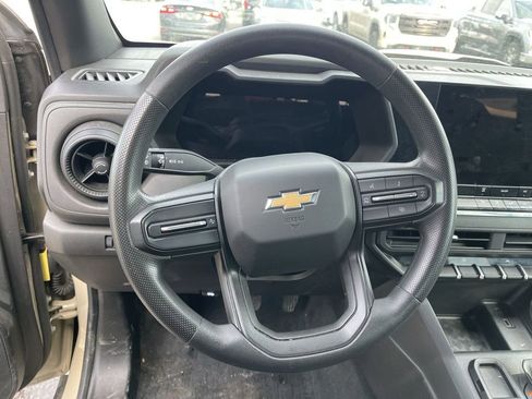 Used 2023 Chevrolet Colorado W/T image 4