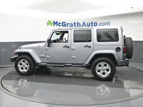 Used 2014 Jeep Wrangler Unlimited Sahara w/ Connectivity Group AWD/4WD image 23