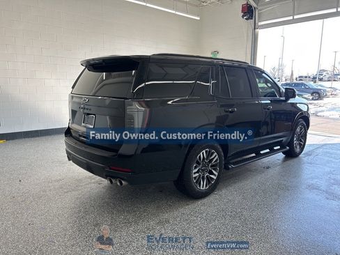 Used 2025 Chevrolet Tahoe Z71 w/ Z71 Off-Road Package image 5