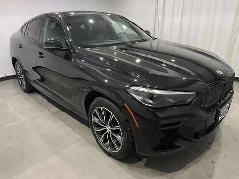 Used 2023 BMW X6 xDrive40i w/ M Sport Package image 3