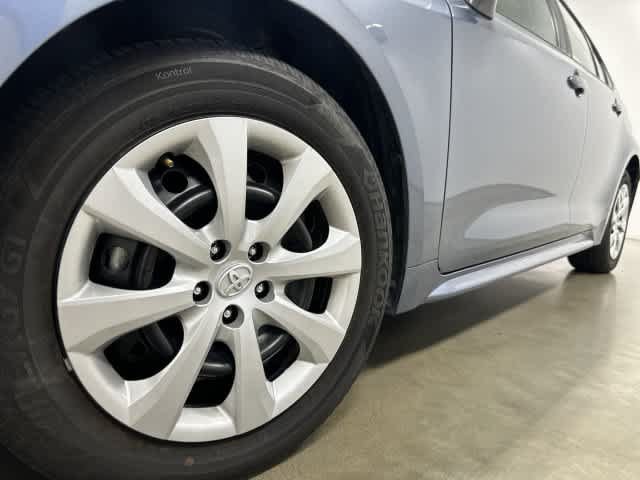 Used 2026 Toyota Corolla LE FWD image 28