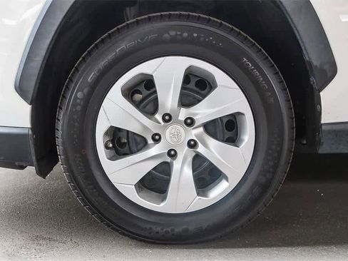 Used 2021 Toyota RAV4 LE w/ Carpet Mat Package (TMS) image 10