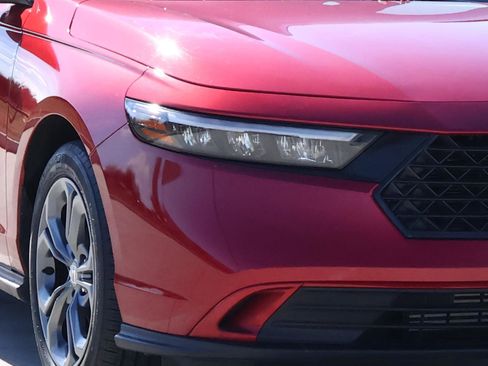 Used 2023 Honda Accord EX image 7