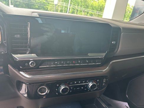 Certified 2023 GMC Sierra 1500 SLT w/ SLT Convenience Package image 23