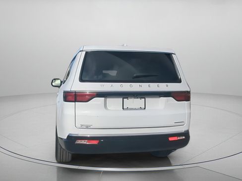 Used 2023 Jeep Wagoneer L Series III w/ Preferred Equipment Group image 23