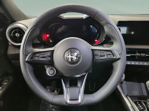 New 2025 Alfa Romeo Tonale w/ Premium Package image 47