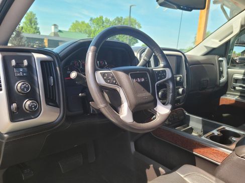 Used 2015 GMC Sierra 1500 SLT w/ SLT Crew Cab Value Package AWD/4WD image 9