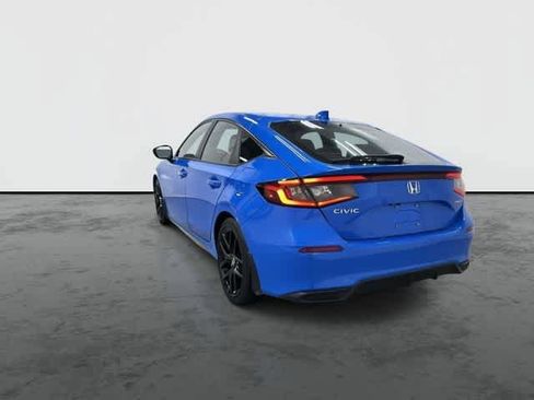 Used 2024 Honda Civic Sport image 2