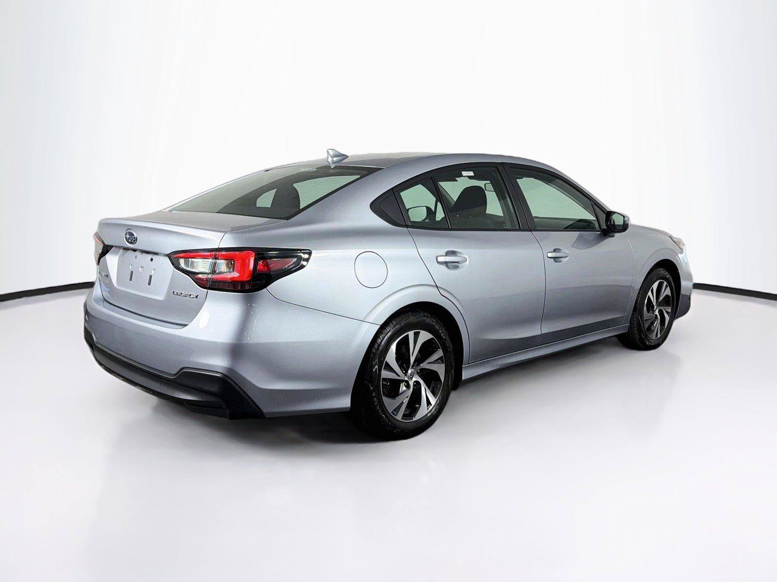 Used 2025 Subaru Legacy Premium AWD/4WD image 11
