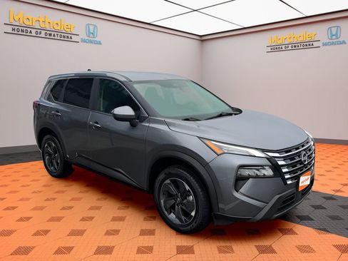 Used 2025 Nissan Rogue SV FWD image 6