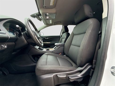 Used 2021 GMC Acadia SLE image 21