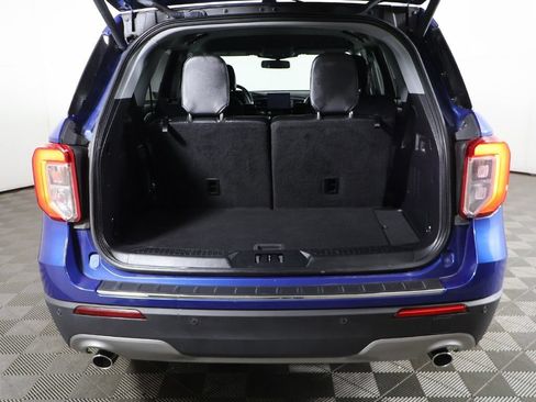 Used 2022 Ford Explorer Limited w/ Equipment Group 301A RWD image 19