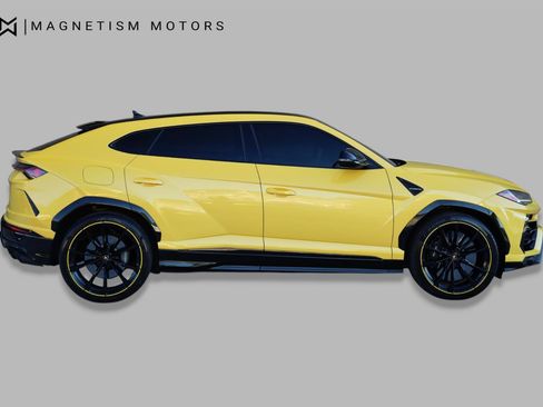 Used 2021 Lamborghini Urus AWD/4WD image 2