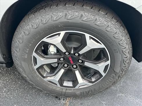 New 2026 GMC Yukon AT4 Ultimate AWD/4WD image 15