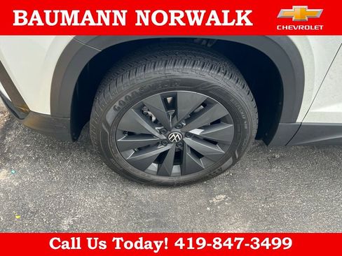 Used 2024 Volkswagen Taos S image 17